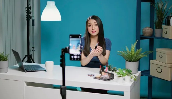 Konten Short Video: TikTok Dan Instagram Reels