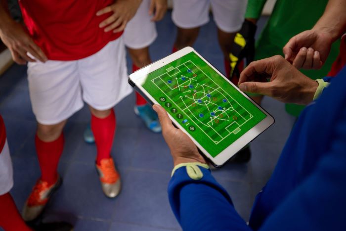 Tren Sepak Bola 2026: Evolusi Taktik Dan Teknologi