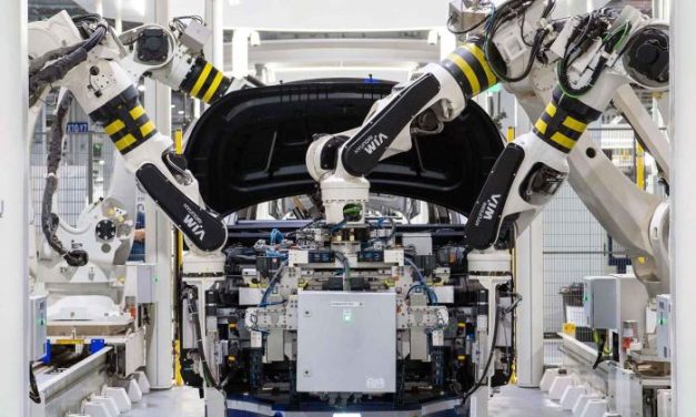 Peran Teknologi Digital Dalam Dunia Otomotif Modern