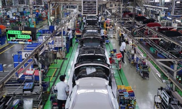 Industri Otomotif Mengalami Transformasi Besar Di Era Digital
