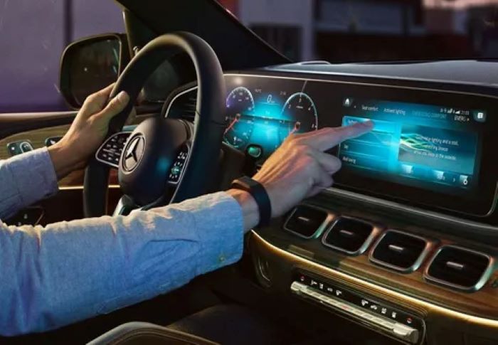 Teknologi Canggih Yang Digunakan Pada Mobil Modern