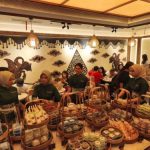 Jajanan Tradisional Kembali Menarik Perhatian Generasi Muda